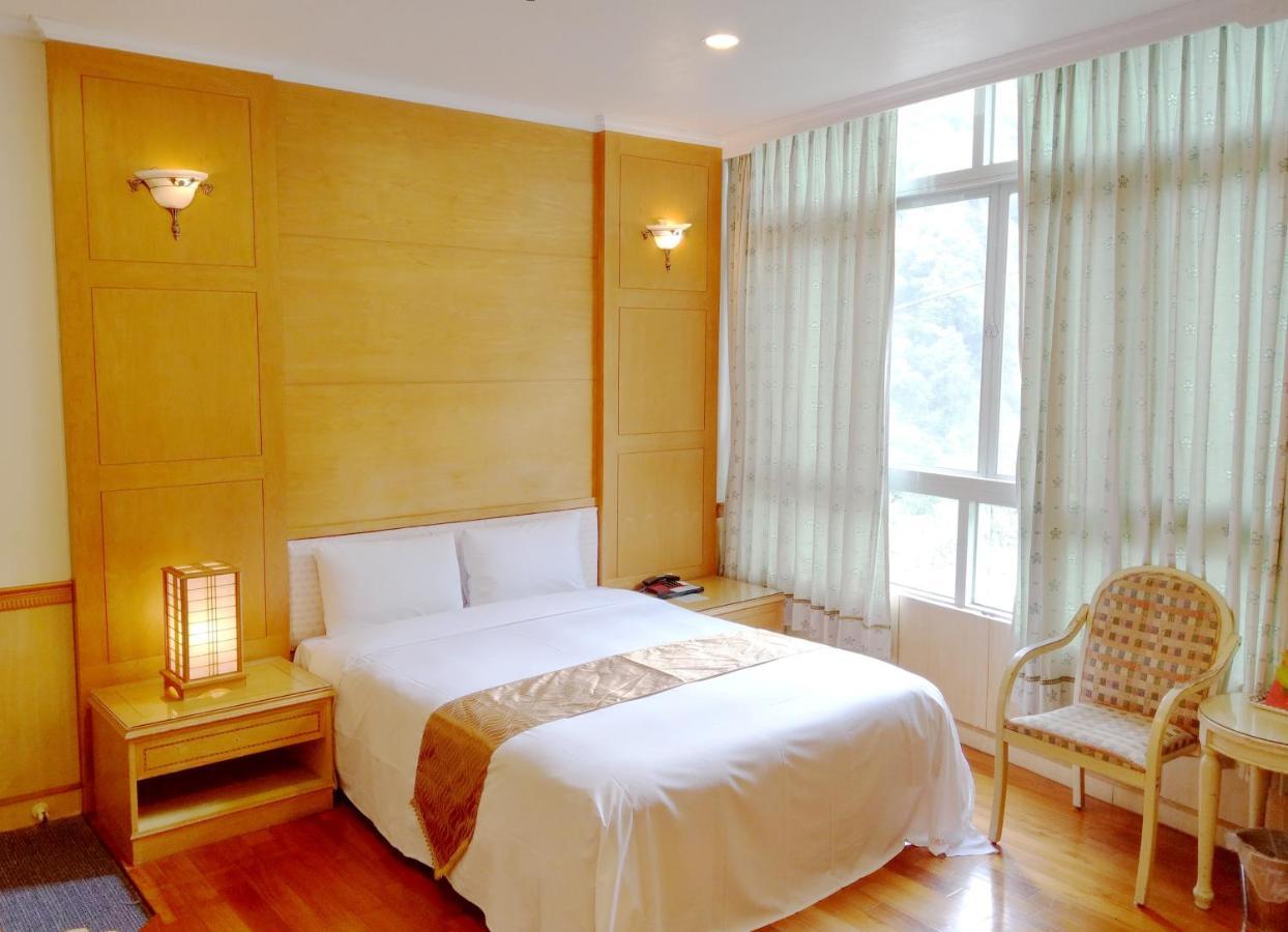 Jenq Yang Hotspring Hotel Renai Bagian luar foto