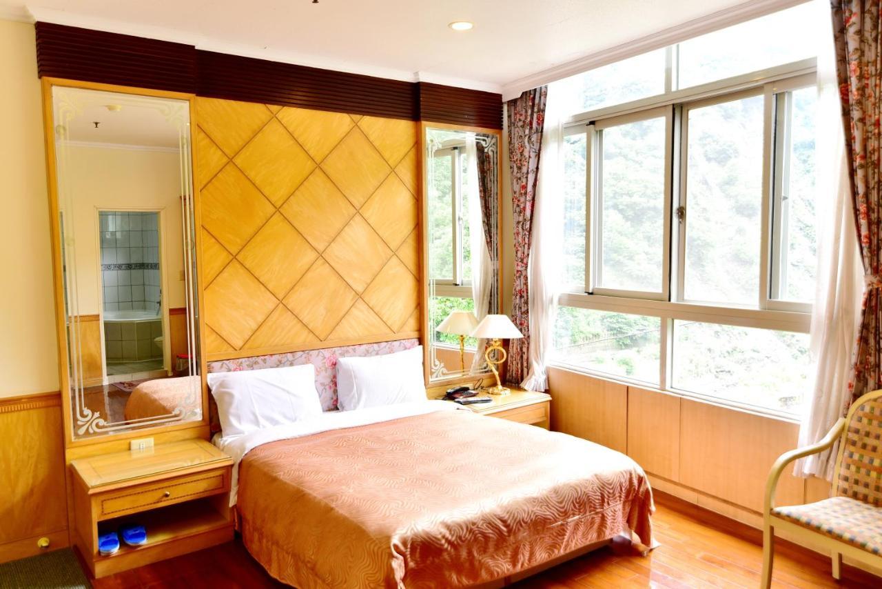 Jenq Yang Hotspring Hotel Renai Bagian luar foto
